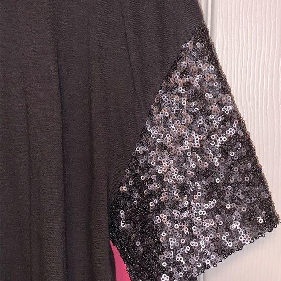 Sequin Sleeve Crew Neck - Picture 3 of 4